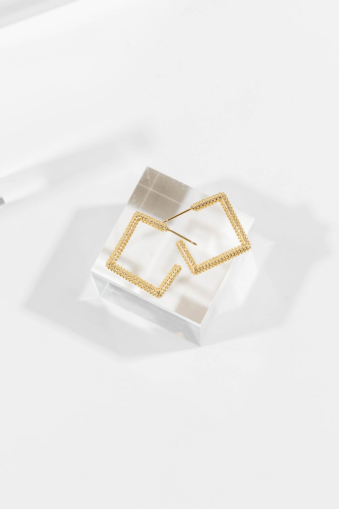 square hoops, gold, textured