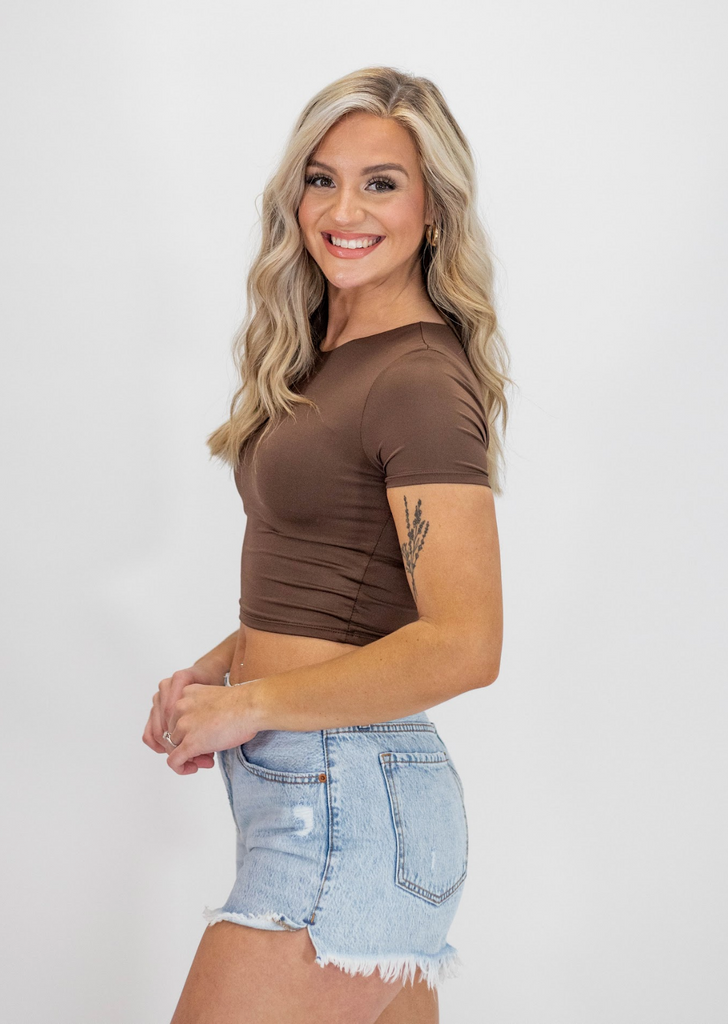 brown fitted crop tee